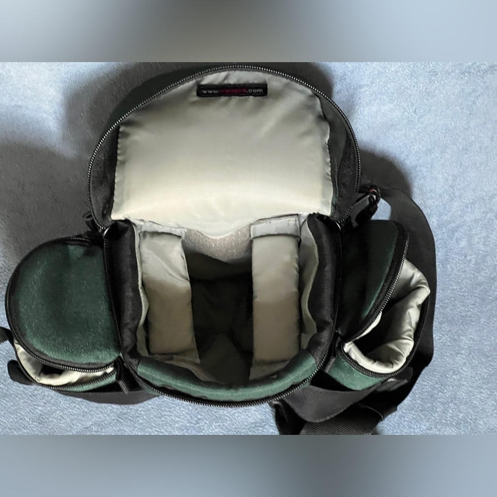 Lowepro Off Trail 1 camera bag - Picture 4 of 8